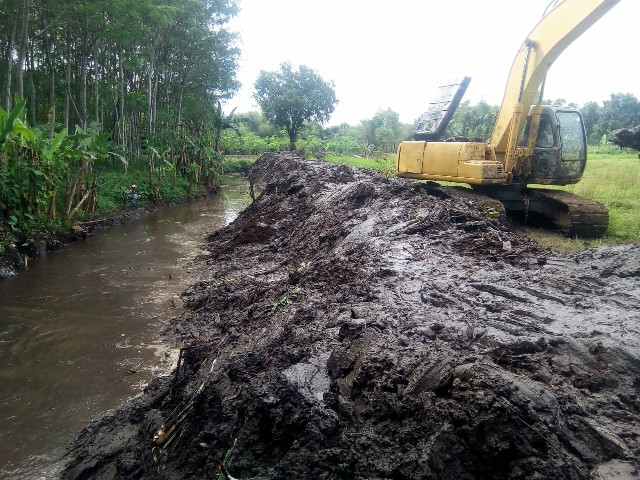 Normalisasi Sal. Pembuang Karang Makam JI. Beji (Th. 2019)